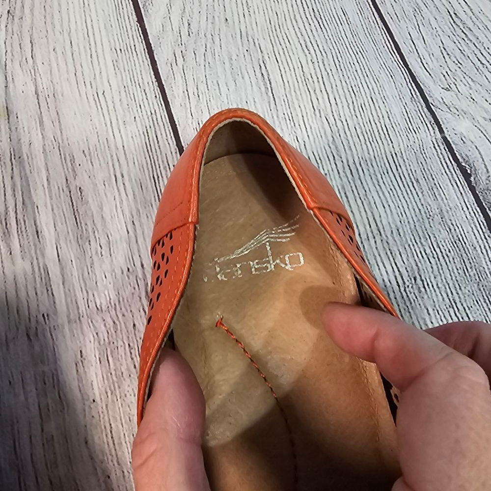 Dansko sz 36 salmon pink slip on flats - Picture 2 of 10